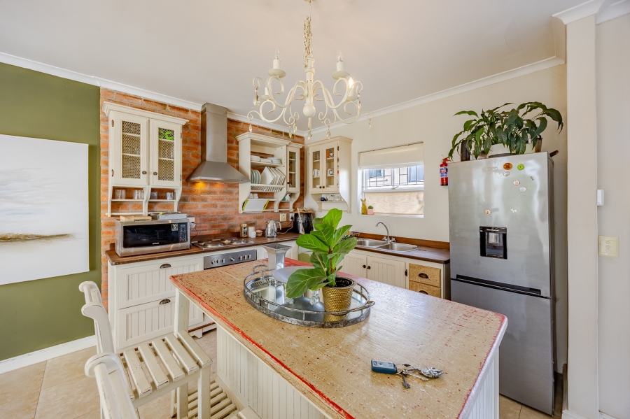 3 Bedroom Property for Sale in Kenilworth Western Cape